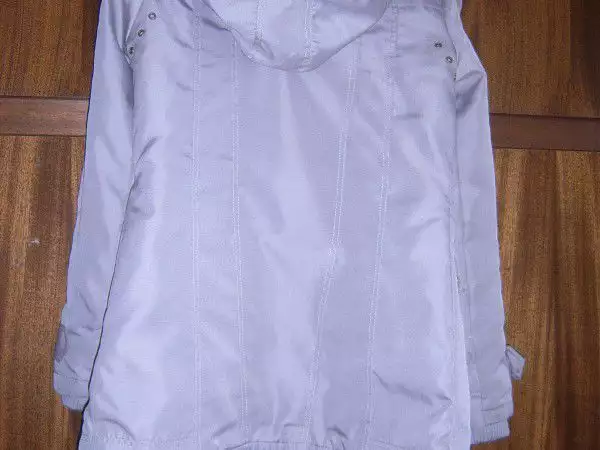 2. Снимка на Младежко бежово палто