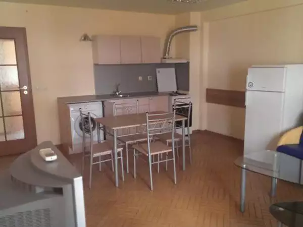 1. Снимка на двустаен нов добре обзаведен апартамент - кършияка - Пловдив