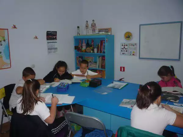 1. Снимка на Учебна занималня за ученици от 1 до 4 клас на МариЕс