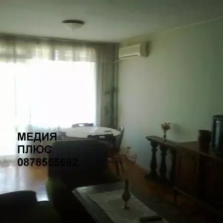 1. Снимка на Двустаен , обзаведен апартамент в Центъра на града, в близост - Пловдив