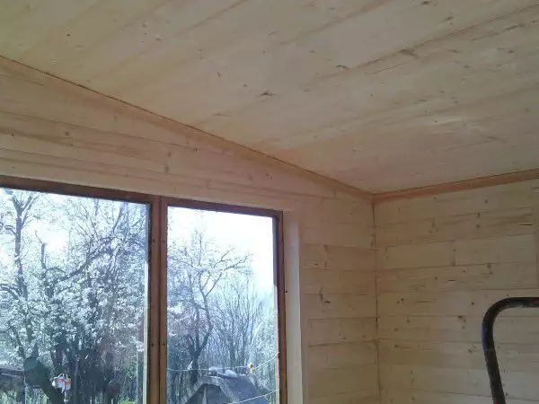 Изработка на дървени къщи по поръчка