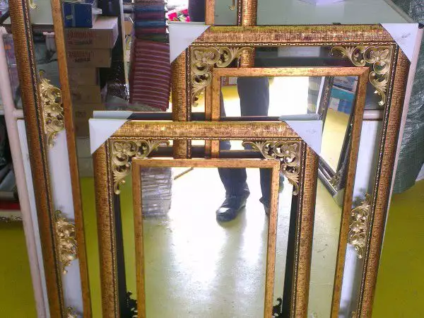Стенно огледало; Огледало за стена