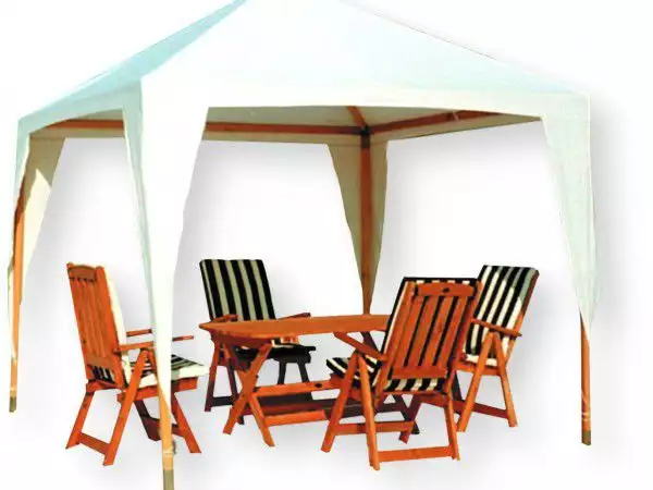 3. Снимка на плажни и рекламни чадъри, шезлонги, маси и пейки