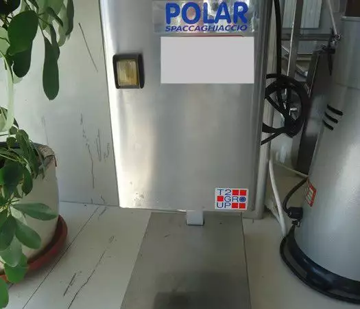 1. Снимка на Ледотрошачка ( машина за трошене за лед ) марка POLAR внос