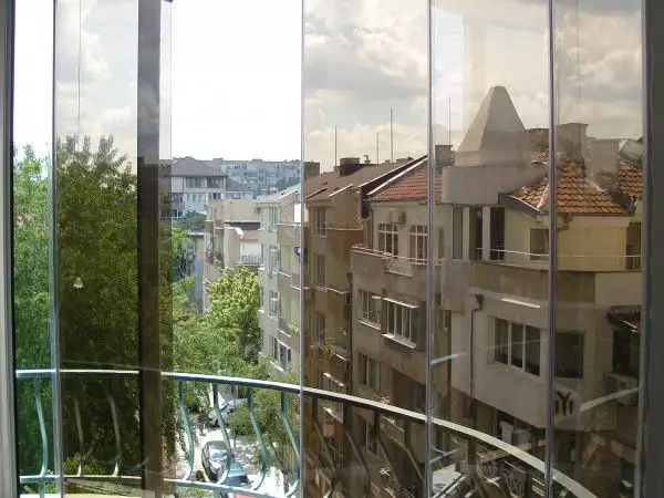 Стъклени системи - остъкляване на тераси, заведения
