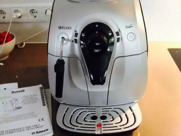 1. Снимка на Saeco Xsmall Най - новия и най - компактния кафе автомат