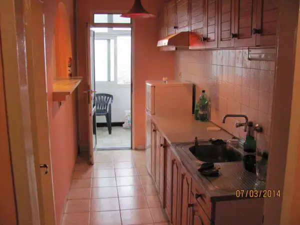 1. Снимка на Тристаен просторен апартамент, след основен ремонт - Каменица - Пловдив