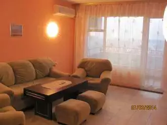 Тристаен просторен апартамент, след основен ремонт - Каменица - Пловдив