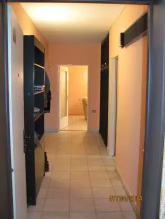 2. Снимка на Тристаен просторен апартамент, след основен ремонт - Каменица - Пловдив