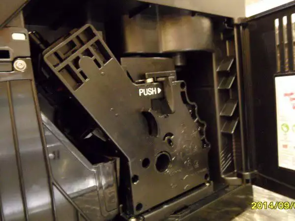 SAECO Minuto - кафемашина робот пълен автомат с кера
