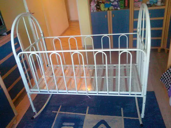 3. Снимка на Продавам бебешко легло