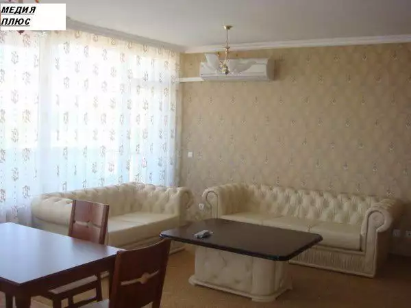 1. Снимка на двустаен обзаведен апартамент в квартал Кършияка