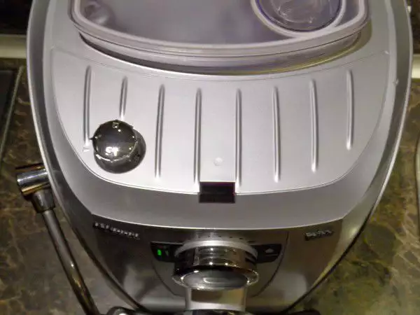 Saeco Talea Giro - кафемашина робот пълен автомат
