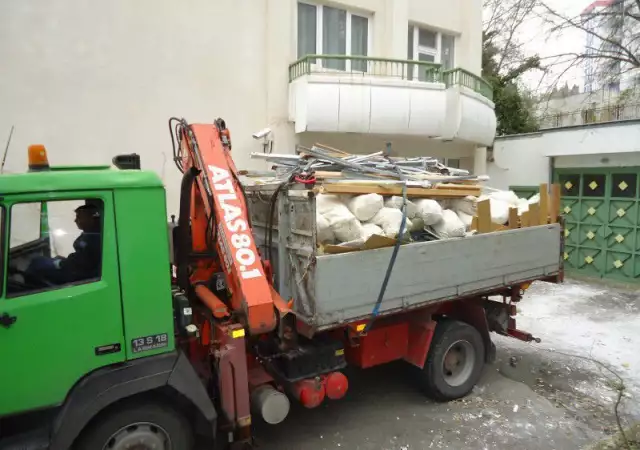 5. Снимка на Изхвърляне извозване на отпадъци - транспортни хамалски услуги
