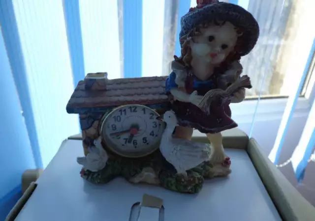 Часовник Кукла