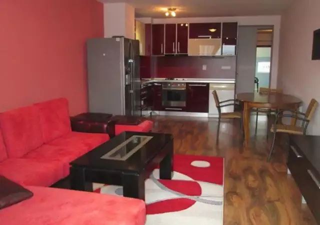 нов тристаен обзаведен апартамент в квартал Каменица