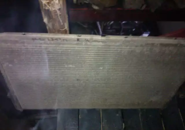 1. Снимка на Воден радиатор за фолксваген венто голф 3 ТД