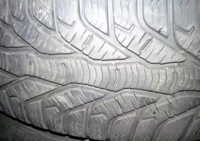 6. Снимка на гуми зимни - супер състояние
