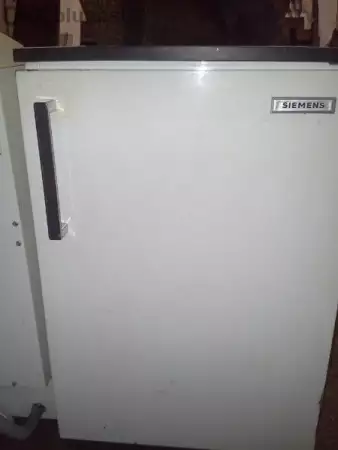3. Снимка на хладилник Siemens