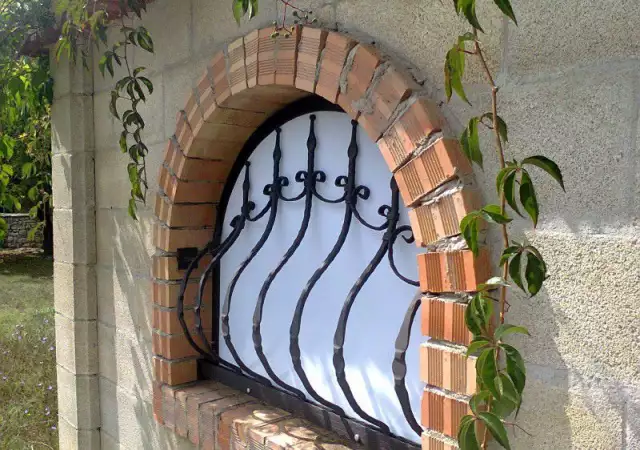5. Снимка на Врати , огради и прозорци с поликарбонат