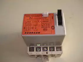 3. Снимка на Продавам дефектно токови защити - 25 и 40А