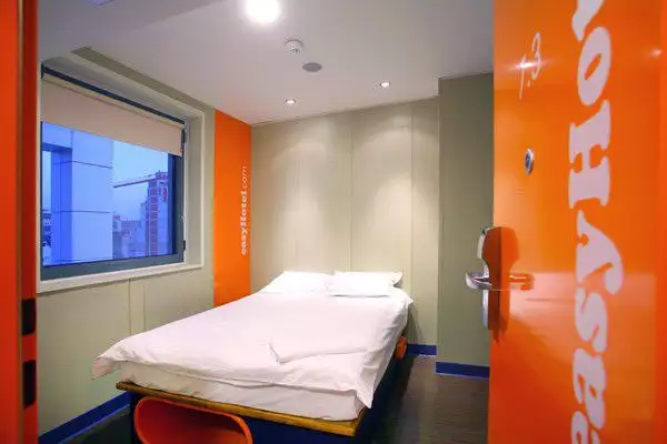 7. Снимка на Евтини двойни стаи с бани от 38 лв. в бизнес хотел в София