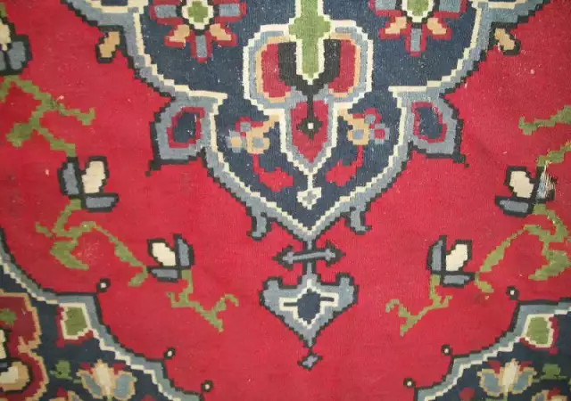 2. Снимка на Продавам стар килим