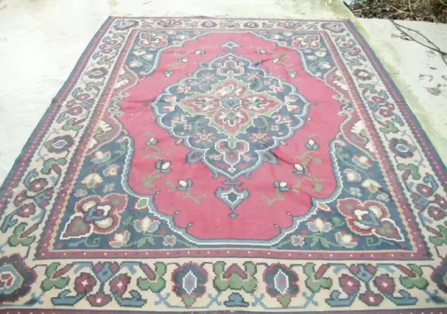 6. Снимка на Продавам стар килим