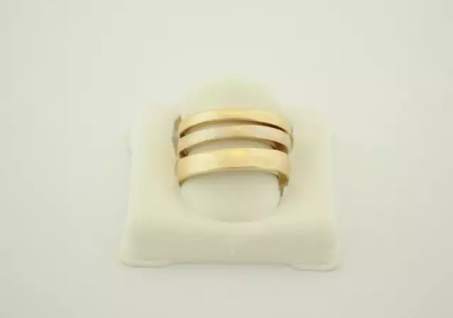 златен пръстен Д 15943