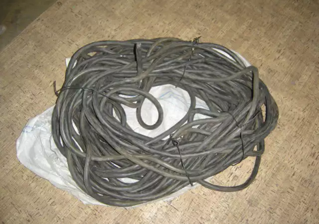 2. Снимка на Трифазен гумиран кабел удължител