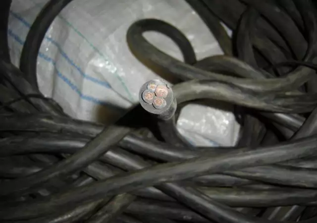 3. Снимка на Трифазен гумиран кабел удължител