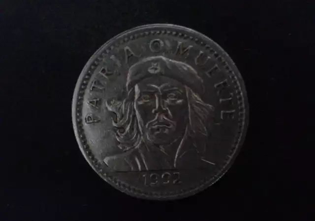 1. Снимка на Изключително рядка монета на Чегевара