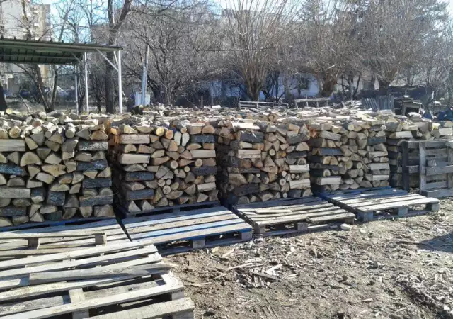 3. Снимка на Дърва за огрев и дървен материал