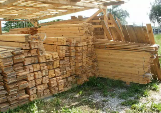 7. Снимка на Дърва за огрев и дървен материал