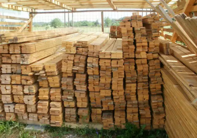 8. Снимка на Дърва за огрев и дървен материал