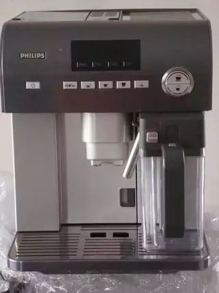 13. Снимка на продавам кафе машини втора употреба.