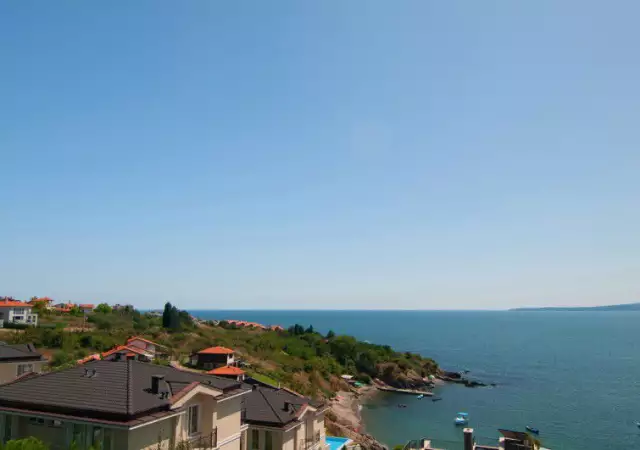 1. Снимка на Нова обзаведена къща с панорамен изглед море, Созопол
