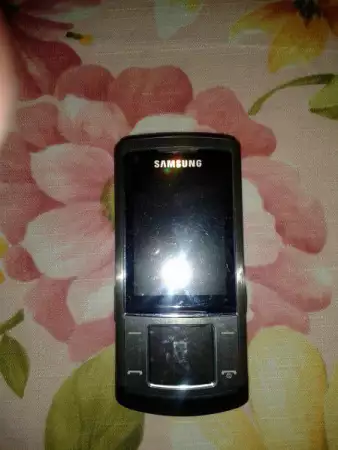 Самсунг Soul Sgh - u900 - мобилен телефон с плъзгащо капаче