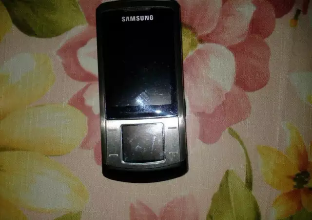Самсунг Soul Sgh - u900 - мобилен телефон с плъзгащо капаче