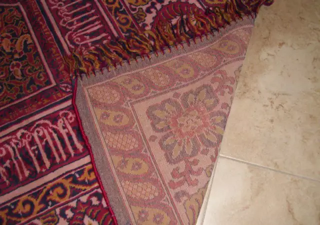 4. Снимка на антични копринени килими