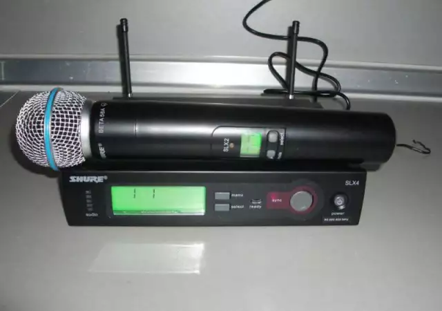 Продавам безжичен микрофон Shure SLX Beta 58a