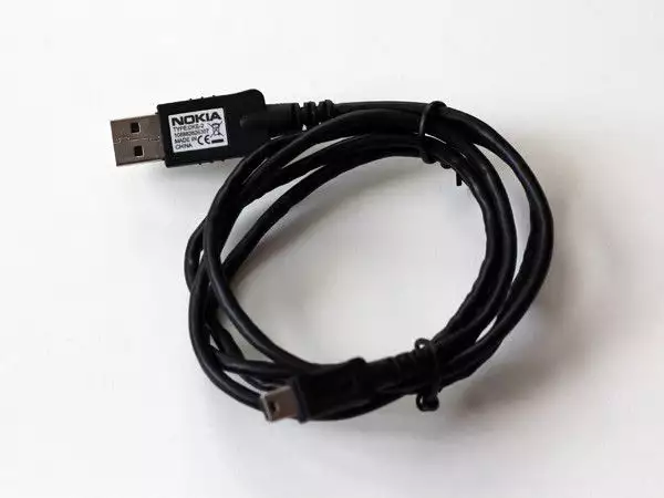 1. Снимка на Продавам оригинален Nokia Dke - 2 USB кабел