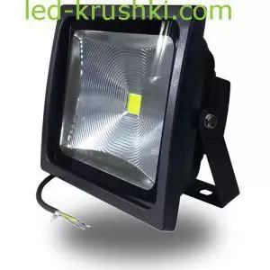 1. Снимка на Икономичен LED прожектор за осветление на складове