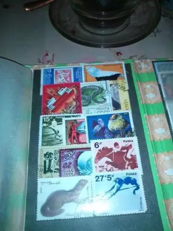 8. Снимка на марки руски, Полски и Български