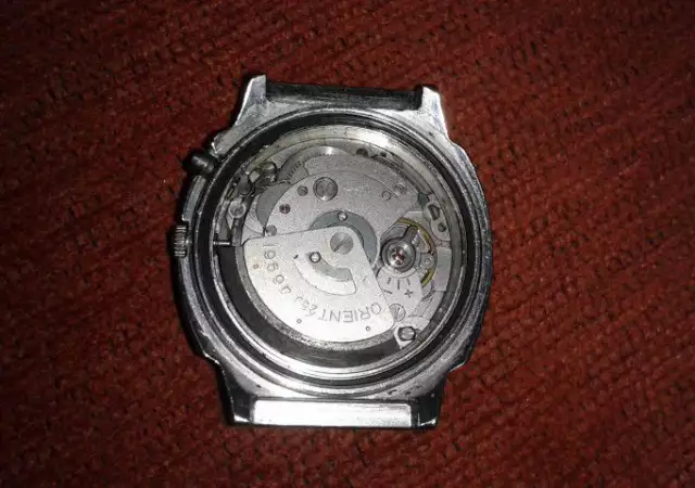2. Снимка на часовник ориент носен но работи