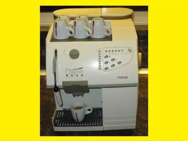Saeco Magic DeLuxe - кафемашина робот