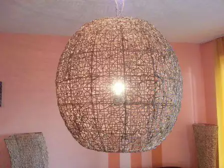 1. Снимка на Лампа от ратан ПЛ5
