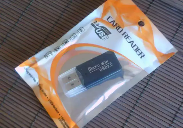 четец на карти USB 2.0