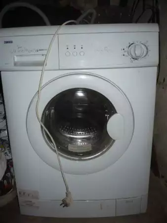 1. Снимка на Евтина автоматична пералня