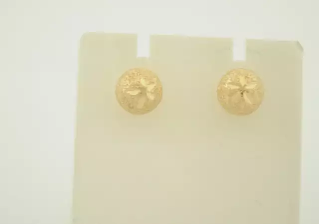 3. Снимка на златни обеци